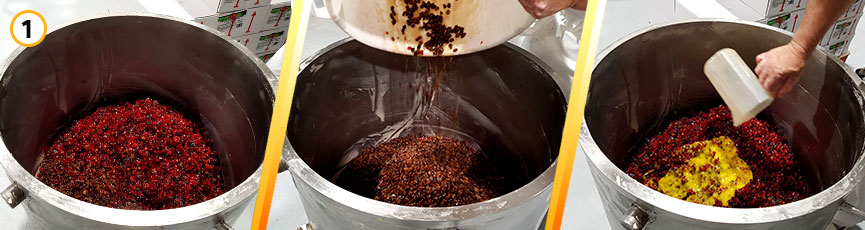 Preparación de plum-cake en pastelería industrial: la mezcla de los cubitos de fruta confitada con las pasas.