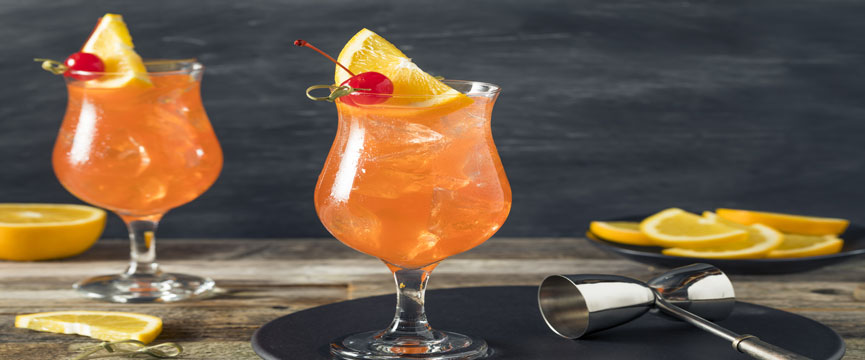 Cerezas al marrasquino en la coctelería moderna Cerezas al marrasquino en la coctelería moderna