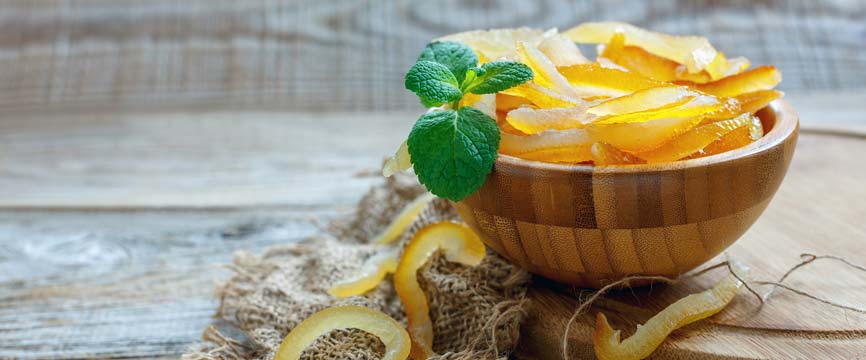 The origin of candied fruits is uncertain: ancient merchants made the best of their stock preserving citrus fruit this way.